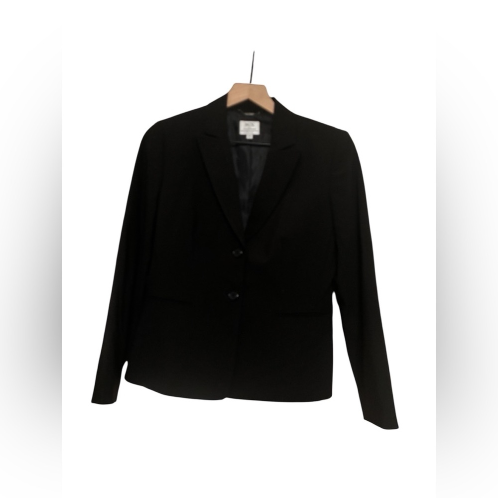 T Tahari Elegant Black Blazer